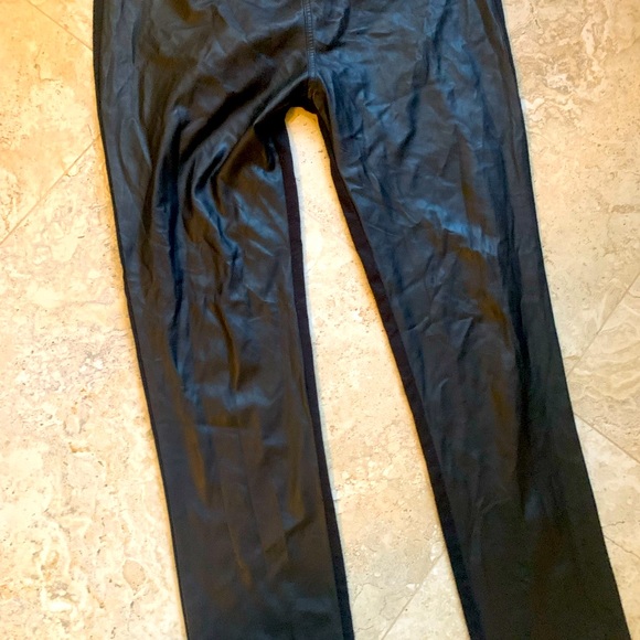 Kenneth Cole New York faux leather in front and poly back of pants. - Picture 1 of 3